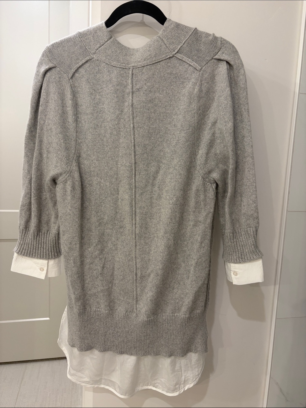 Brochu Walker Light Gray V-Neck Layered Pullover - Picture 2 of 2